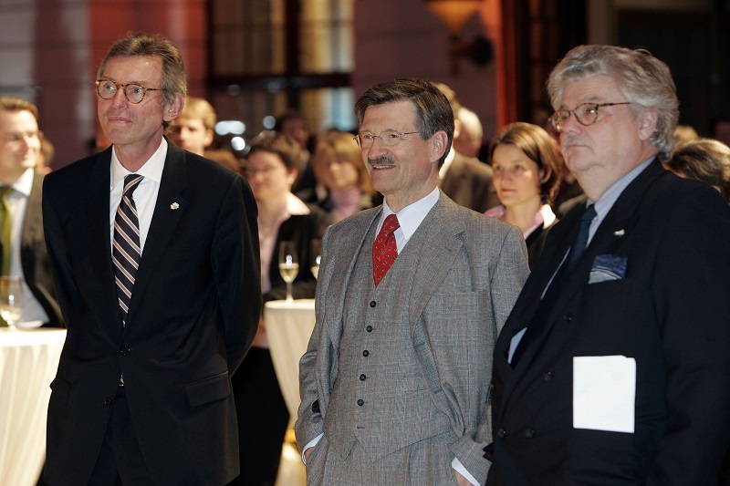 Frühlingsfest des BVR im April 2006: BVR-Präsident Dr. Christopher Pleister (links) mit FDP-Politiker Hermann Otto Solms und Hans Ottomeyer (rechts), seinerzeit Präsident der Stiftung Deutsches Historisches Museum in Berlin